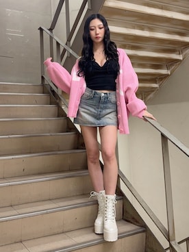 「GYDA（ジェイダ）のbijouデニムSKライクショートパンツ（デニムスカート、ブラック系）」を使った、hinanoさん（レディース・156cm）の冬コーディネート