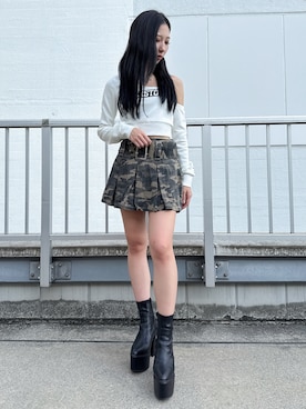 「アイテム（デニムスカート、その他）」を使った、hinanoさん（レディース・156cm）の秋コーディネート