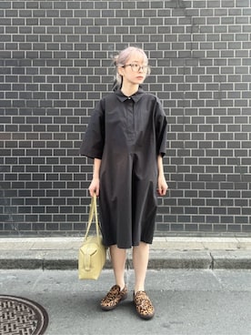「BEAUTY&YOUTH UNITED ARROWS(ビューティーアンドユースユナイテッドアローズ)のコットンナイロン ミニ シャツワンピース(シャツワンピース、ブラック系)」を使った、塩川(shiokawa)さん(レディース・146cm)の春コーディネート
