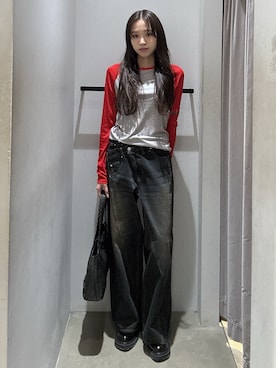 「THROW by SLY（スローバイスライ）のTHROW FINE TOUCH RAGLAN L/S TOPS  ファインタッチラグランロングスリーブトップス 冬服 春服（Tシャツ/カットソー、レッド系）」を使った、KAEDEさん（レディース・160cm）の春コーディネート