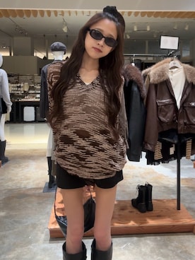「SLY（スライ）の【noeyedia】OVAL SHAPE EYEWEAR ノーアイディアオーバルシェイプアイウェア（メガネ、ブラック系）」を使った、KAEDEさん（レディース・160cm）の秋コーディネート