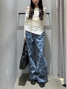 「SLY（スライ）のアイテム（バッグ）」を使った、KAEDEさん（レディース・160cm）の春コーディネート