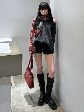 「アイテム（ストール/ショール）」を使った、KAEDEさん（レディース・160cm）の秋コーディネート
