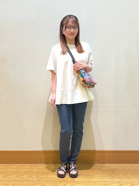 「SHOO・LA・RUE（シューラルー）の【ひんやり/UV/抗菌防臭】体型カバーも叶う　裾切り替えAライントップス（Tシャツ/カットソー、ベージュ系）」を使った、ゆっきーさん（レディース・157cm）の夏コーディネート