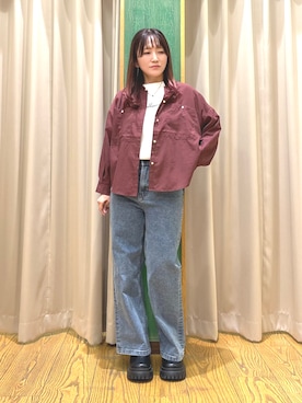「SHOO・LA・RUE（シューラルー）の【S-LL】大人っぽく着られる ジェルロゴプリントTシャツ（Tシャツ/カットソー、ホワイト系）」を使った、ゆっきーさん（レディース・157cm）の秋コーディネート