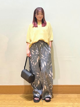 「SHOO・LA・RUE（シューラルー）の【インせず着られる/洗濯後しわになりにくい】シボシボドルマンブラウス（シャツ/ブラウス、イエロー系）」を使った、ゆっきーさん（レディース・157cm）の夏コーディネート