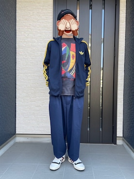「adidas（アディダス）のアイテム（ジャージ、ブルー系）」を使った、horuazonvrさん（メンズ・166cm）の春コーディネート