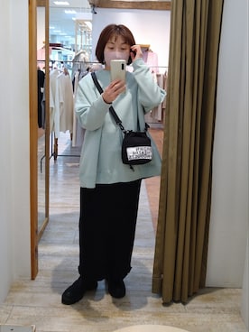 「シアタープロダクツ(THEATRE PRODUCTS)」｜「アイテム（スウェット）」を使った、tomoさん（レディース・152cm）の冬コーディネート