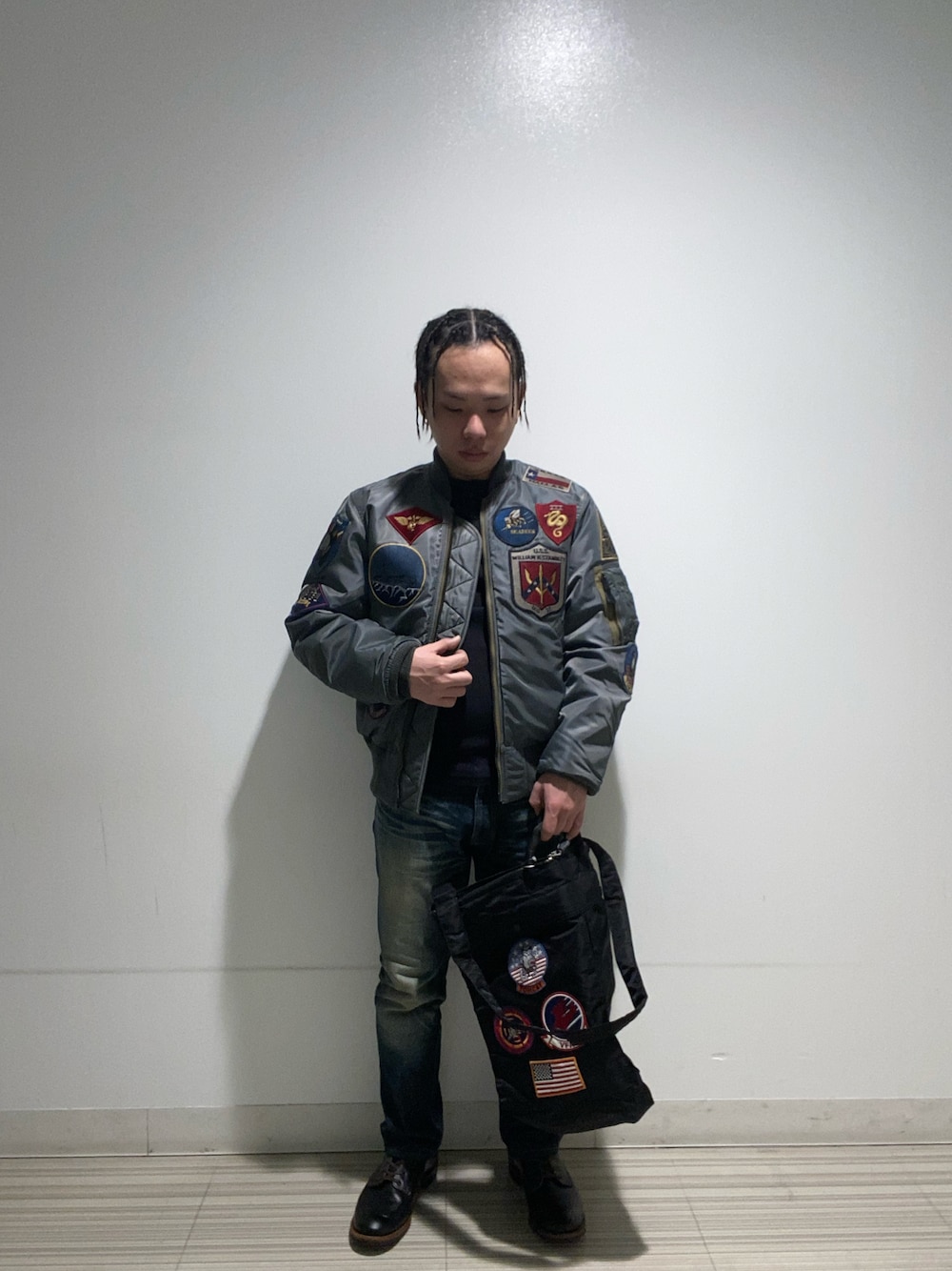「オトナカジュアル、秋冬コーデ、シンプルスタイル、AVIREX、ootd、ファッションの力を信じよう、ジャケット、冬コーデ、冬、秋コーデ」｜「AVIREXの《VINTAGE LINE》MA-1 "TOP GUN CUSTOM"/ MA-1 "トップガン カスタム" / AVIREX / アヴィレックス（MA-1、グリーン系）」を使った、kaiさん（メンズ・165cm）の冬コーディネートの1枚目の写真