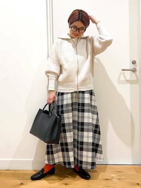 「アイテム（バングル/リストバンド）」を使った、hara_chanさん（レディース・156cm）の秋コーディネート