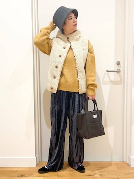 「GYMPHLEX（ジムフレックス）のGYMPHLEX　BOA HOODED VEST（その他アウター）」を使った、hara_chanさん（レディース・156cm）の冬コーディネート
