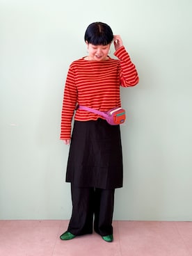 「FORK&SPOON（フォークアンドスプーン）のFORK&SPOON　レイヤードエプロンパンツ（その他パンツ、ブラック系）」を使った、hara_styleさん（レディース・156cm）の春コーディネート