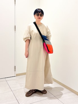 「EKAL（エカル）の『UR TECH』ナイロンタッサーワンピース（ワンピース、ベージュ系）」を使った、hara_styleさん（レディース・156cm）の春コーディネート