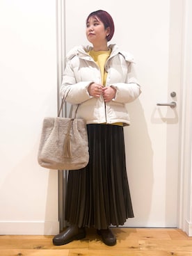 「RODE SKO（ロデスコ）のタッセル付フラッフィトートバッグ（トートバッグ）」を使った、hara_chanさん（レディース・156cm）の冬コーディネート