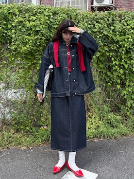 「アイテム（デニムスカート）」を使った、hinanoさん（レディース・163cm）の秋コーディネート