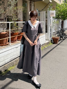 「Cherir Mignon（シェリルミニョン）の【Cherir Mignon】サイドギャザークレリックワンピース（ワンピース、グレー系）」を使った、hinanoさん（レディース・163cm）の春コーディネート