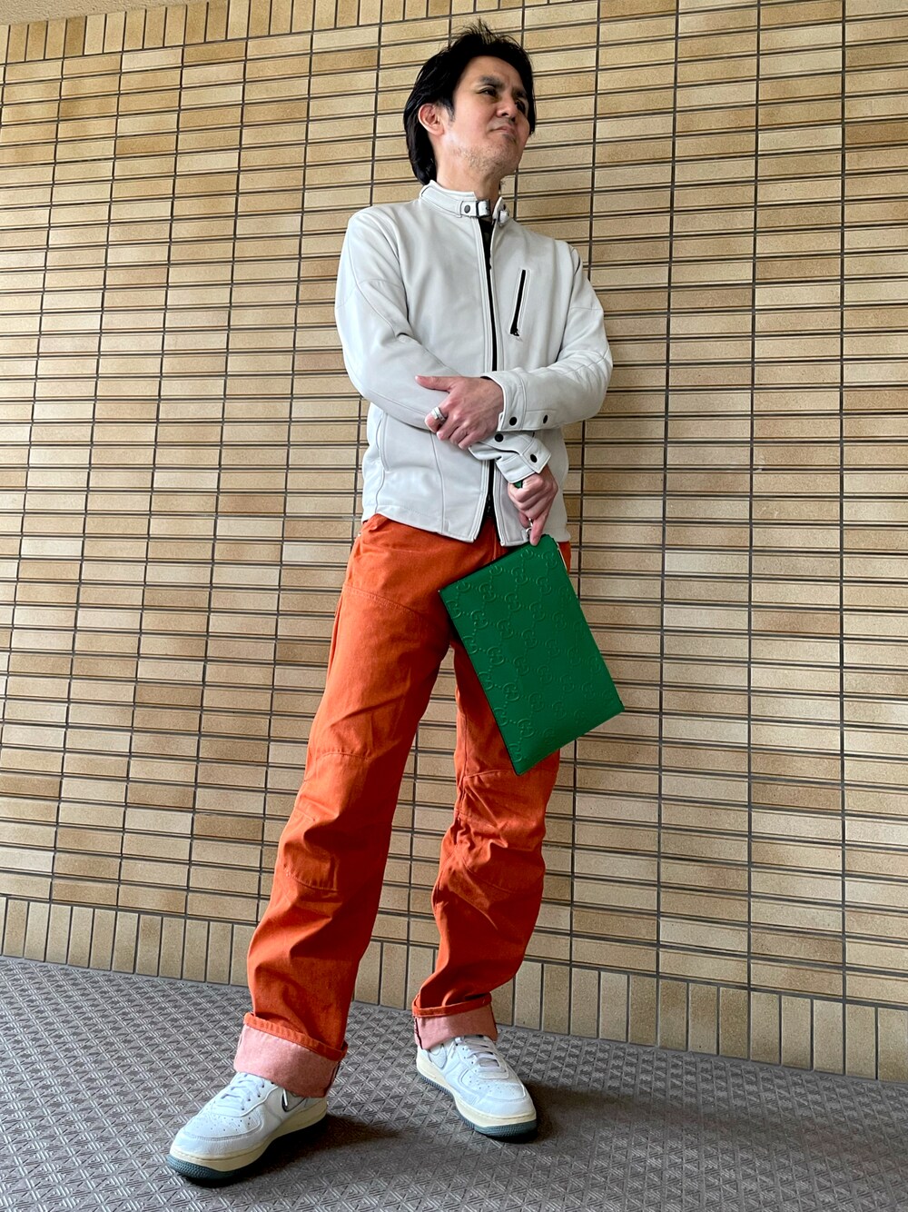 【大幅値引きしました】burtonオレンジジャケット&パンツコーデ 大幅値引きしました】burtonオレンジジャケット&パンツコーデ