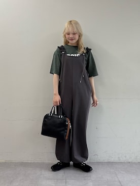 「CIAOPANIC TYPY（チャオパニックティピー）の【UNISEX】ピグメント加工スラブカレッジロゴTEE（Tシャツ/カットソー、グリーン系）」を使った、shihoさん（レディース・161cm）の夏コーディネート
