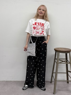 「Disney（ディズニー）の【TOY STORY/トイ・ストーリー】ピックアップ6コマTEE（Tシャツ/カットソー、ホワイト系）」を使った、shihoさん（レディース・161cm）の夏コーディネート
