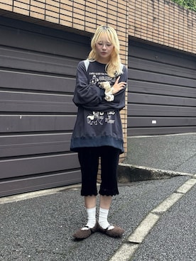 「CIAOPANIC TYPY（チャオパニックティピー）の【UNISEX】アソートDOG落書きビッグスウェット（スウェット、ブルー系）」を使った、shihoさん（レディース・161cm）の秋コーディネート