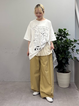 「CIAOPANIC TYPY（チャオパニックティピー）の【UNISEX】アソート落書きBIGロゴTEE（Tシャツ/カットソー、ホワイト系）」を使った、shihoさん（レディース・161cm）の春コーディネート