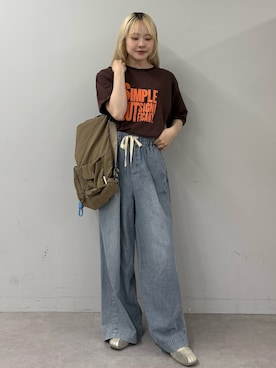 「CIAOPANIC TYPY（チャオパニックティピー）の【UNISEX】【プラスサイズあり】スラブ天竺ピグメントロゴTEE（Tシャツ/カットソー、ブラウン系）」を使った、shihoさん（レディース・161cm）の春コーディネート