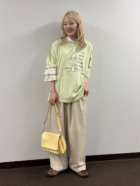 「CIAOPANIC TYPY（チャオパニックティピー）のオーガンジーシアードッキングプリントTEE（Tシャツ/カットソー、グリーン系）」を使った、shihoさん（レディース・161cm）の春コーディネート