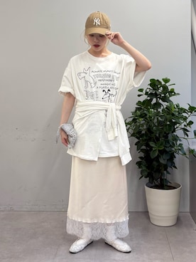 「CIAOPANIC TYPY（チャオパニックティピー）の【UNISEX】アソート落書きBIGロゴTEE（Tシャツ/カットソー、ホワイト系）」を使った、shihoさん（レディース・161cm）の春コーディネート