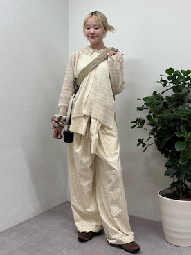 「CIAOPANIC TYPY（チャオパニックティピー）の襟付きプリーツカットレースシアーカーデ（Tシャツ/カットソー、ホワイト系）」を使った、shihoさん（レディース・161cm）の春コーディネート