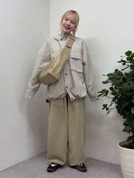 「CIAOPANIC TYPY（チャオパニックティピー）の【UNISEX】チェックフードシャウター（パーカー、ホワイト系）」を使った、shihoさん（レディース・161cm）の春コーディネート