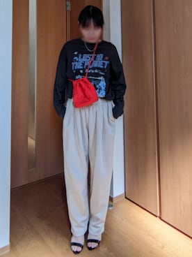 「レッド」｜「アイテム（スウェットパンツ）」を使った、kakaさん（レディース・158cm）の春コーディネート