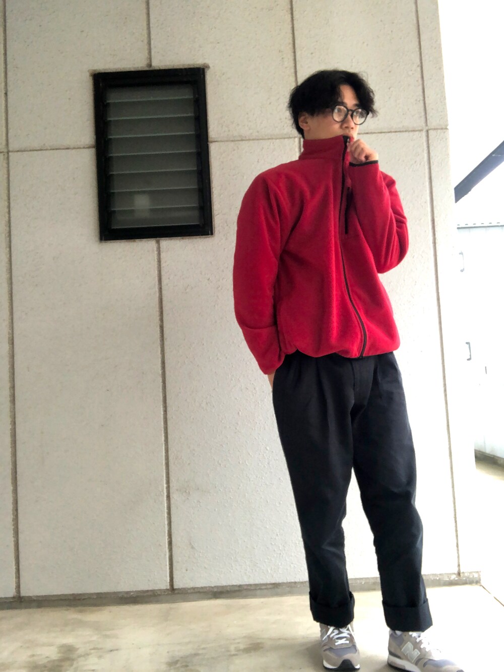 「DOCKERSのアイテム（チノパンツ、ブラック系）」を使った、kyooonn543さん（メンズ・177cm）の冬コーディネートの1枚目の写真