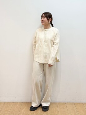 「INDIVI（インディヴィ）の【洗える】ケーブルデザイン ラウンドヘムニット（ニット/セーター、ホワイト系）」を使った、maiさん（レディース・153cm）の冬コーディネート