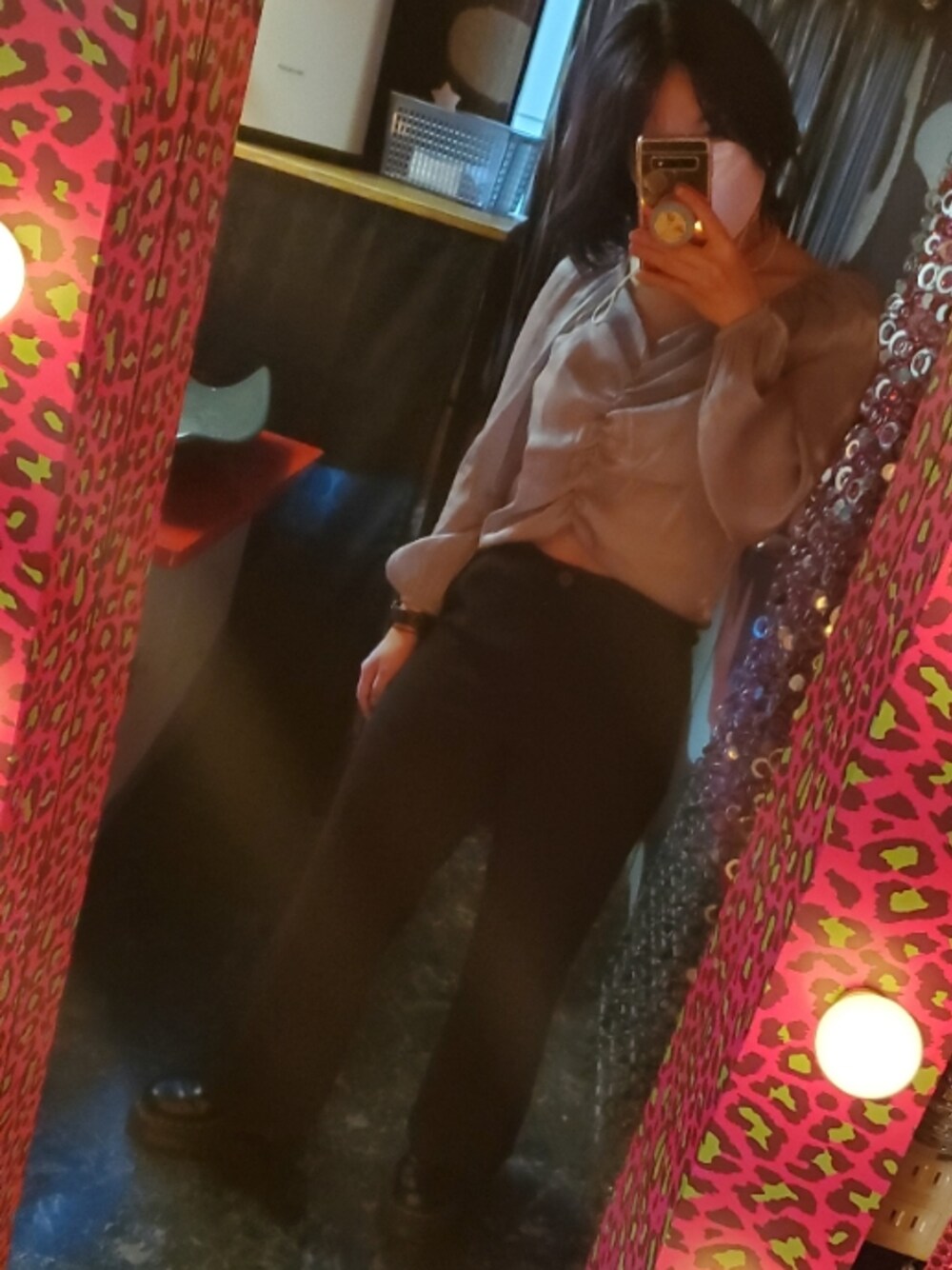 「秋コーデ、シンプルコーデ、低身長、秋服、ootd、ドクターマーチン、Dr.Martens、チェルシーブーツ、ohotoro、STYLENANDA、데일리룩、데일리、데일리코디、데이리룩」｜「OHOTOROのアイテム（シャツ/ブラウス、ブルー系）」を使った、うゆさん（レディース・152cm）の秋コーディネートの1枚目の写真