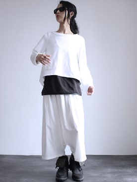 「eimuuの両サイドロングヘム裏毛スウェットトレーナー（スウェット、ホワイト系）」を使った、ShotaroKonishiさん（メンズ・175cm）の冬コーディネート