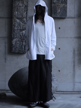 「ALBINO（アルビーノ）のオリジナルロゴドライZIPパーカー（パーカー、ホワイト系）」を使った、ShotaroKonishiさん（メンズ・175cm）の冬コーディネート