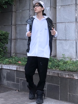 「合皮ハイネック×ビッグカラーアレンジ中綿ベスト（ベスト、ブラック系）」を使った、ShotaroKonishiさん（メンズ・175cm）の冬コーディネート