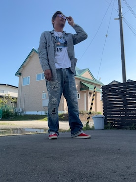「バドワイザーのアイテム（Tシャツ/カットソー、ホワイト系）」を使った、　たーなーさん（メンズ・184cm）の春コーディネート