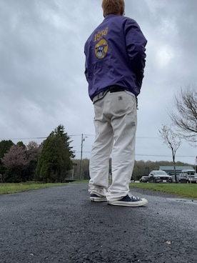 「Carhartt（カーハート）のアイテム（パンツ、ホワイト系）」を使った、　たーなーさん（メンズ・184cm）の春コーディネート