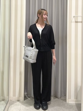 「SHOO・LA・RUE（シューラルー）の【洗濯機可/S-LL】程よいVネックですっきり魅せる ジップアップ 7分袖シアーカーディガン（カーディガン/ボレロ、ブラック系）」を使った、mik0511gさん（レディース）の夏コーディネート