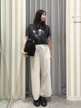 「SHOO・LA・RUE（シューラルー）の【S-LL/洗濯機可】大人のベーシックカラープリントTシャツ（Tシャツ/カットソー、グレー系）」を使った、mik0511gさん（レディース）の夏コーディネート