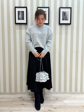 「SHOO・LA・RUE（シューラルー）の【洗濯機可】ふわふわミックスカラーニット（ニット/セーター、グレー系）」を使った、みさぼうさん（レディース・160cm）の冬コーディネート