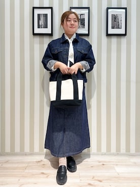 「SHOO・LA・RUE（シューラルー）の【SHOO・LA・RUE DENIM】羽織るだけでこなれる　オーバーサイズデニムジャケット（デニムジャケット、ブルー系）」を使った、みさぼうさん（レディース・160cm）の冬コーディネート