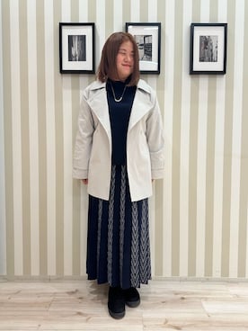 「SHOO・LA・RUE（シューラルー）の【S-LL/撥水】通勤やお出かけにも活躍 ミドルトレンチコート（トレンチコート、グレー系）」を使った、みさぼうさん（レディース・160cm）の冬コーディネート