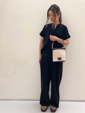 「OPAQUE.CLIP（オペークドットクリップ）の《7色展開/SS-LLサイズ》ストレッチスキッパーブラウス/セットアップ対応【洗濯機洗い可/防シワ】（シャツ/ブラウス、ブラック系）」を使った、ユウさん（レディース・158cm）の夏コーディネート