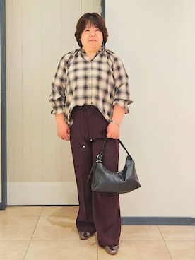 「grove（グローブ）のすっきりもリラックスも叶える　ウエストイージー美脚フレアパンツ（その他パンツ、ブラウン系）」を使った、minoriさん（レディース・155cm）の夏コーディネート