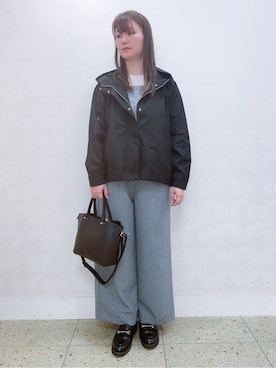 「grove（グローブ）の【撥水・洗える】マウンテンパーカ（ブルゾン、ブラック系）」を使った、satoさん（レディース・162cm）の春コーディネート