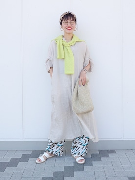 「UNTITLED（アンタイトル）の【TICCA】リネンツイストスリーブワンピース（ワンピース、ベージュ系）」を使った、MUTSUKOさん（レディース・163cm）の夏コーディネート