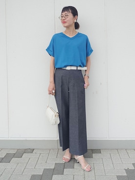 「UNTITLED（アンタイトル）の【きれいに体型カバー/前後2WAY】ドライタッチコットンプルオーバー（ニット/セーター、ブルー系）」を使った、MUTSUKOさん（レディース・163cm）の夏コーディネート
