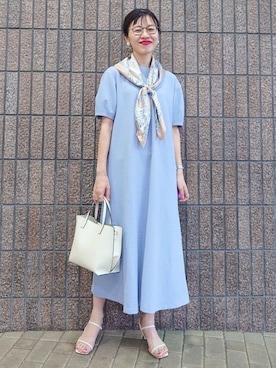 「アイテム（ストール/ショール）」を使った、MUTSUKOさん（レディース・163cm）の夏コーディネート